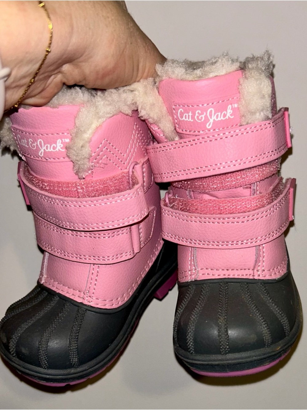 Cat & Jack Pink and Black Sherpa lined Kids Snow Boots, size 5